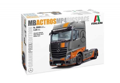 Mercedes-Benz Actros MP4 Space Grand Prix Edition (1:24) Model Kit truck 3968 - Italeri