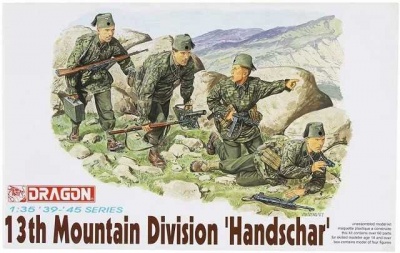 Model Kit figurky 6067 - 13th MOUNTAIN TROOP HANDSCHAR (1:35) - Dragon