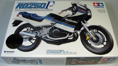 Suzuki RG250 Gamma - Tamiya